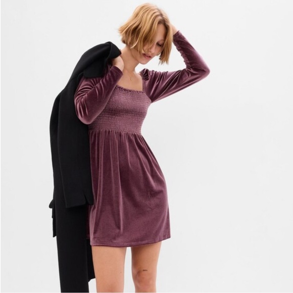 GAP Dresses & Skirts - < GAP Velvet Square Neck Mini Dress Size Medium >